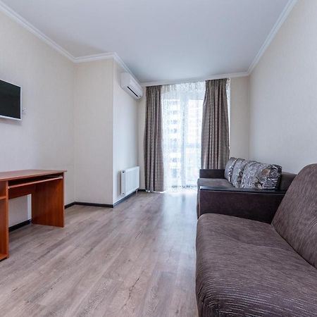 Flatrent Drahomanova 2A Apartman Kijev Kültér fotó