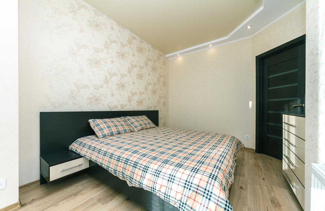 Flatrent Drahomanova 2A Apartman Kijev Kültér fotó