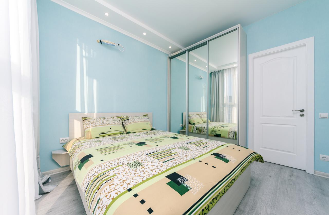 Flatrent Drahomanova 2A Apartman Kijev Kültér fotó