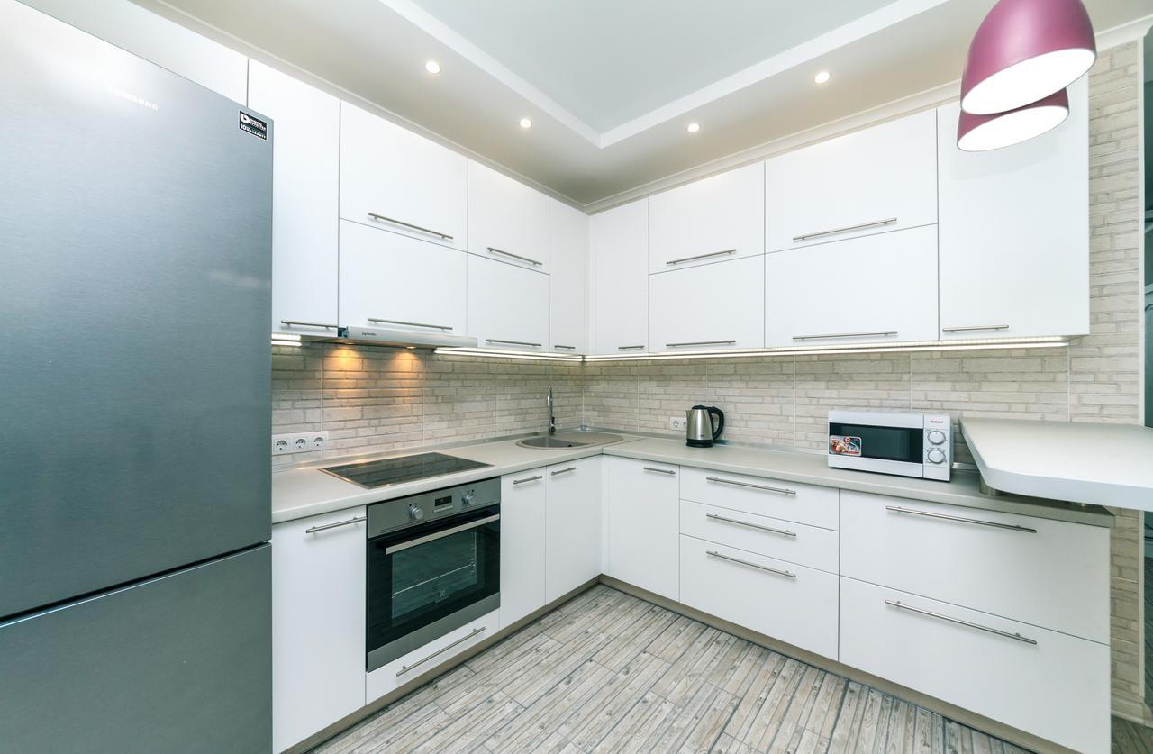 Flatrent Drahomanova 2A Apartman Kijev Kültér fotó