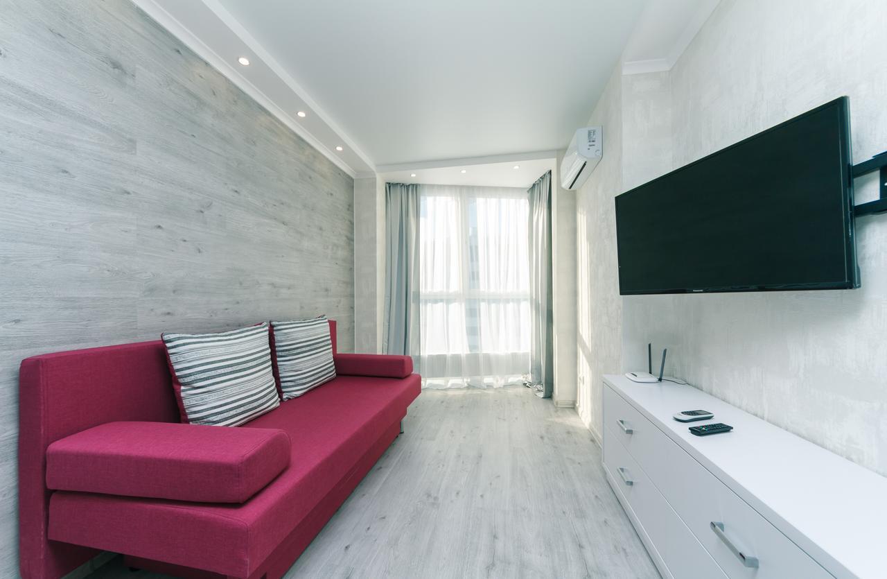 Flatrent Drahomanova 2A Apartman Kijev Kültér fotó