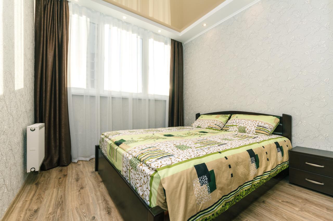 Flatrent Drahomanova 2A Apartman Kijev Kültér fotó