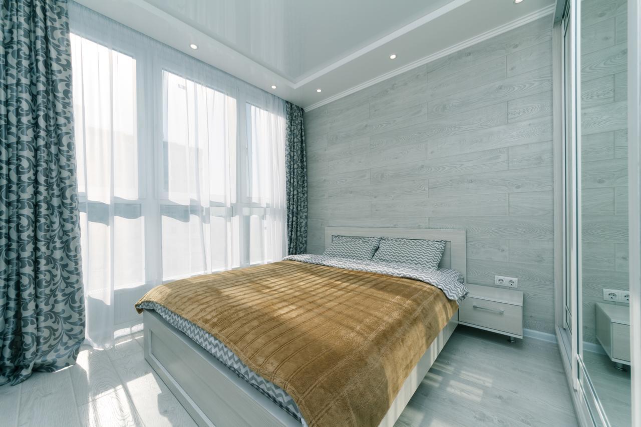Flatrent Drahomanova 2A Apartman Kijev Kültér fotó
