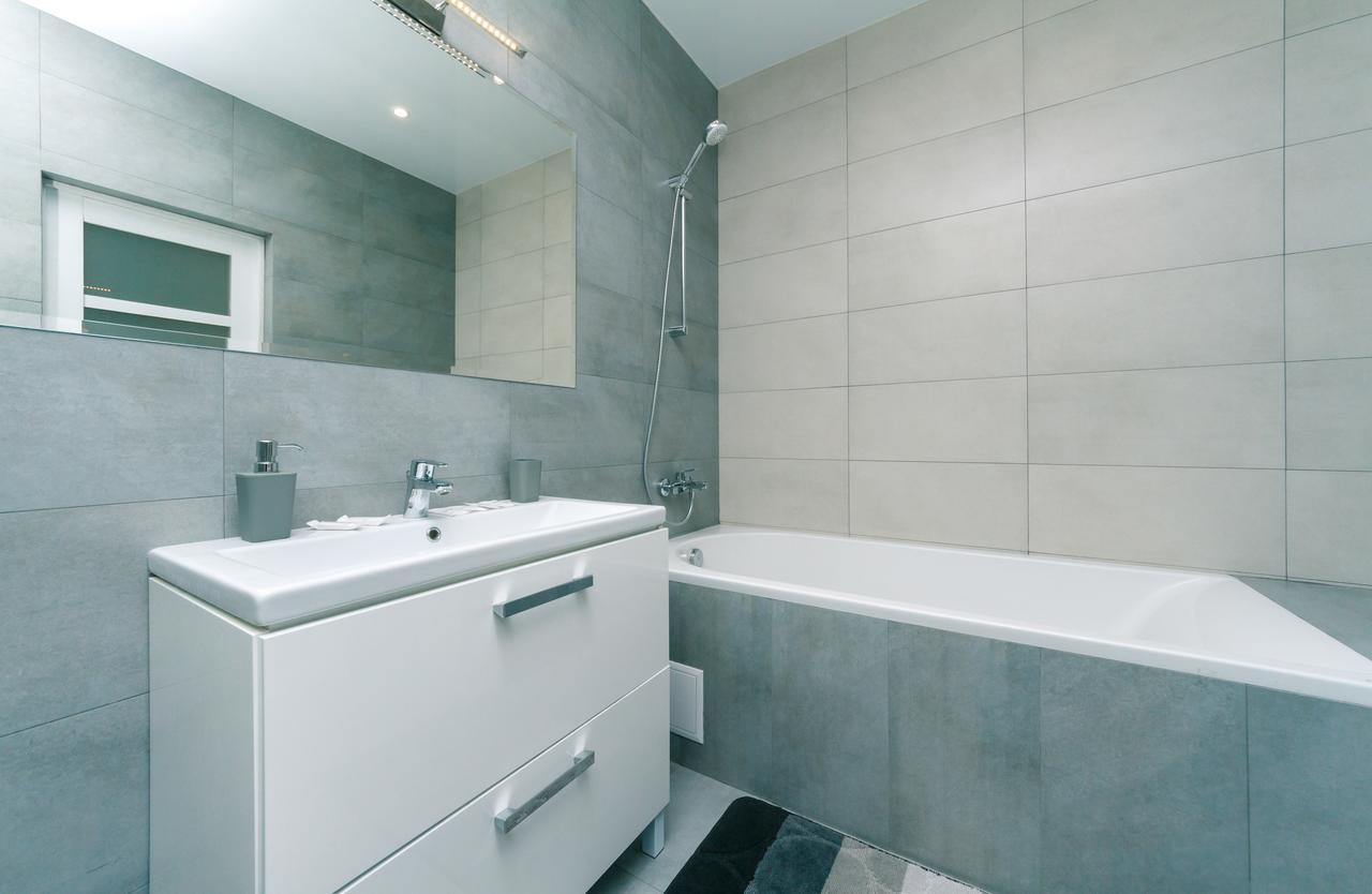 Flatrent Drahomanova 2A Apartman Kijev Kültér fotó