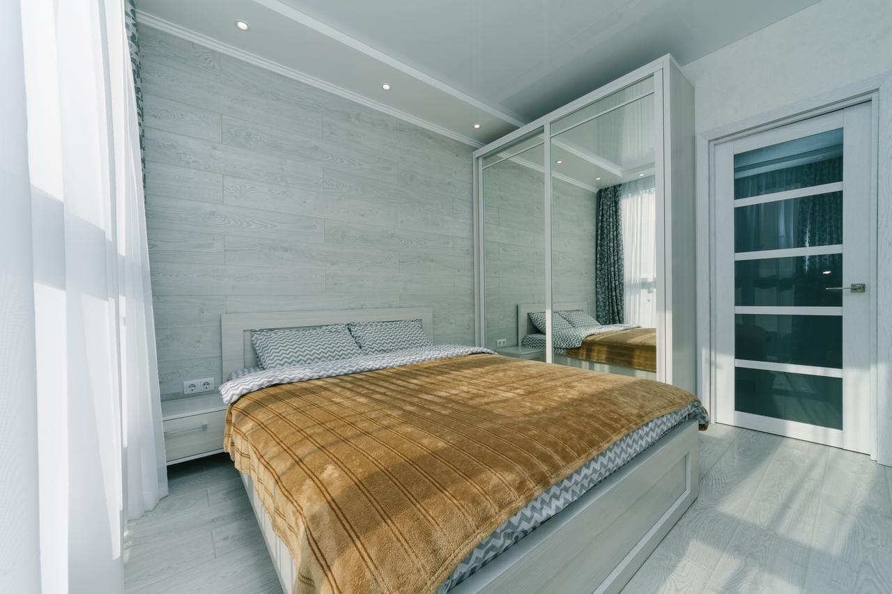 Flatrent Drahomanova 2A Apartman Kijev Kültér fotó